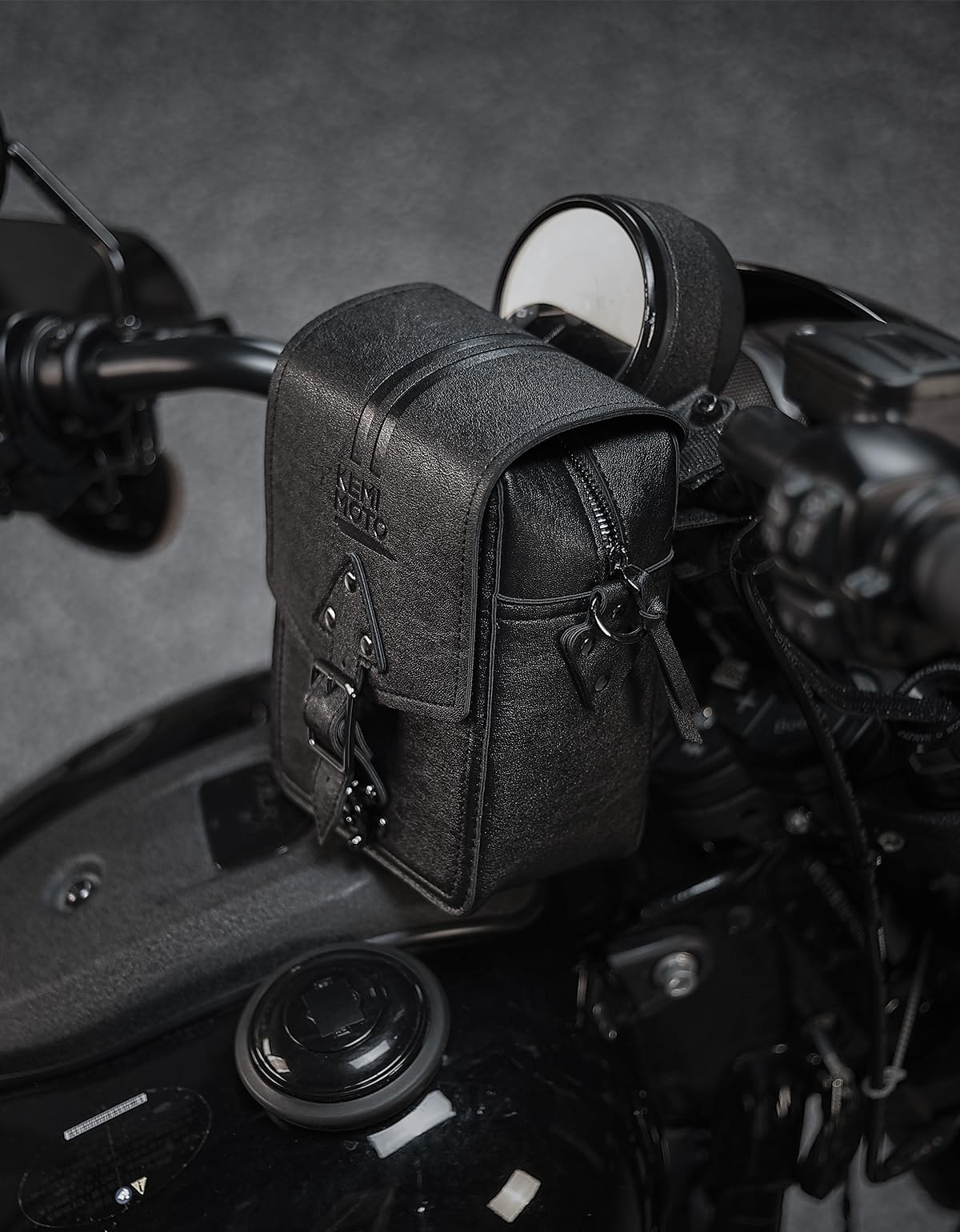 Handlebar T-Bar Bag for Cruiser Softail Dyna Sportsters - Image 7